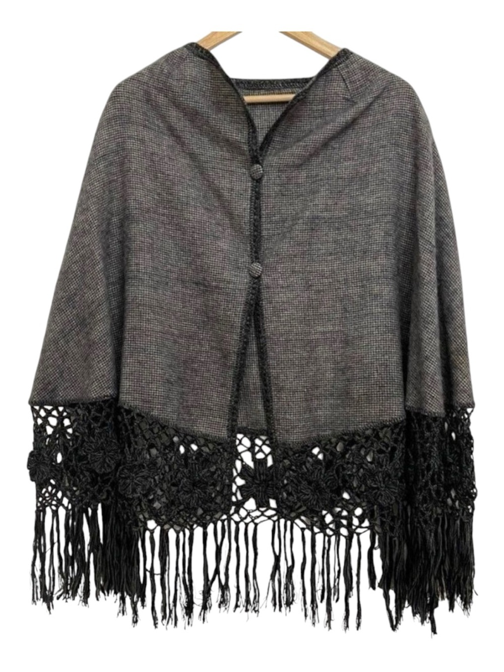 Artesanias Yana Alpaca RuanaWool poncho fringe floral crochet grey button up O/S